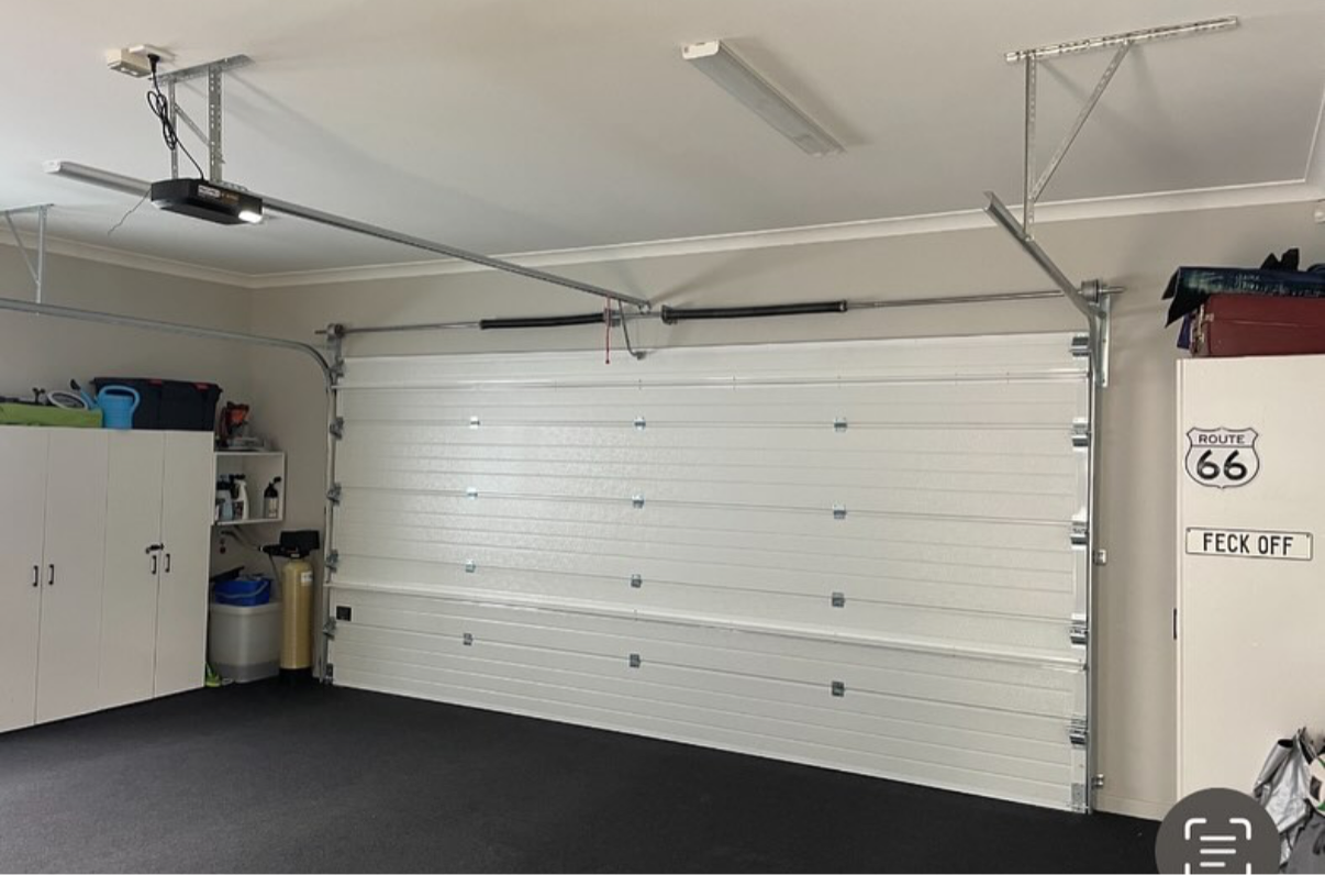 Garage Door Motor With Rail, Remotes, Wall Switch, Full Fitting kit 1000N