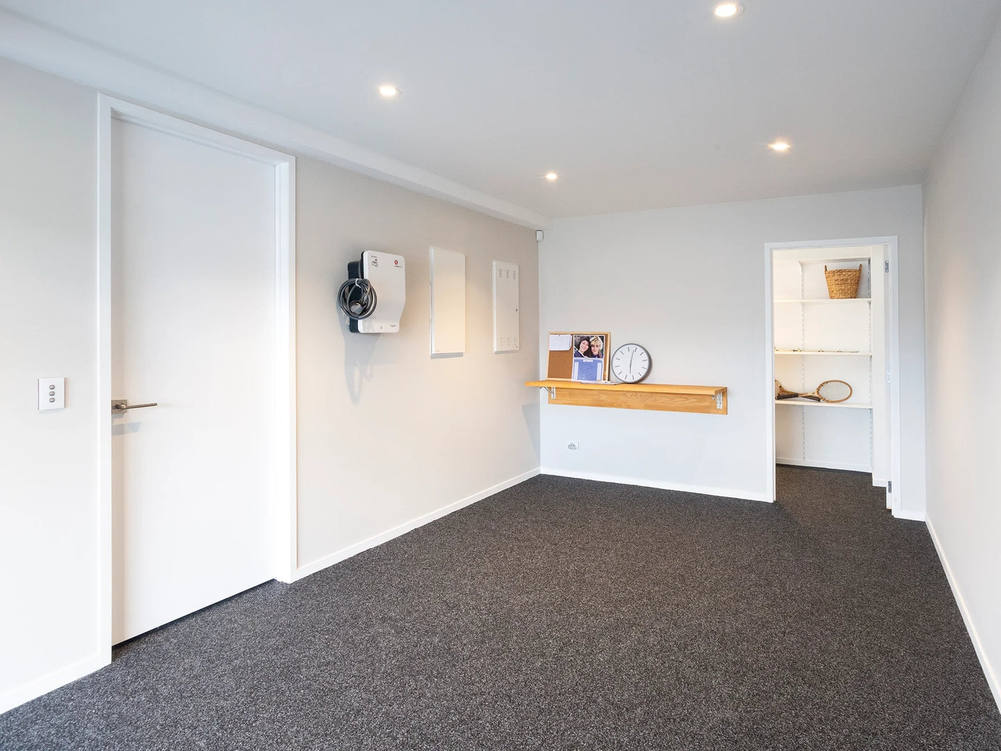 Garage Carpet Whole Roll 40m x 3m Wide- Coverage 120m2, Grand Prix